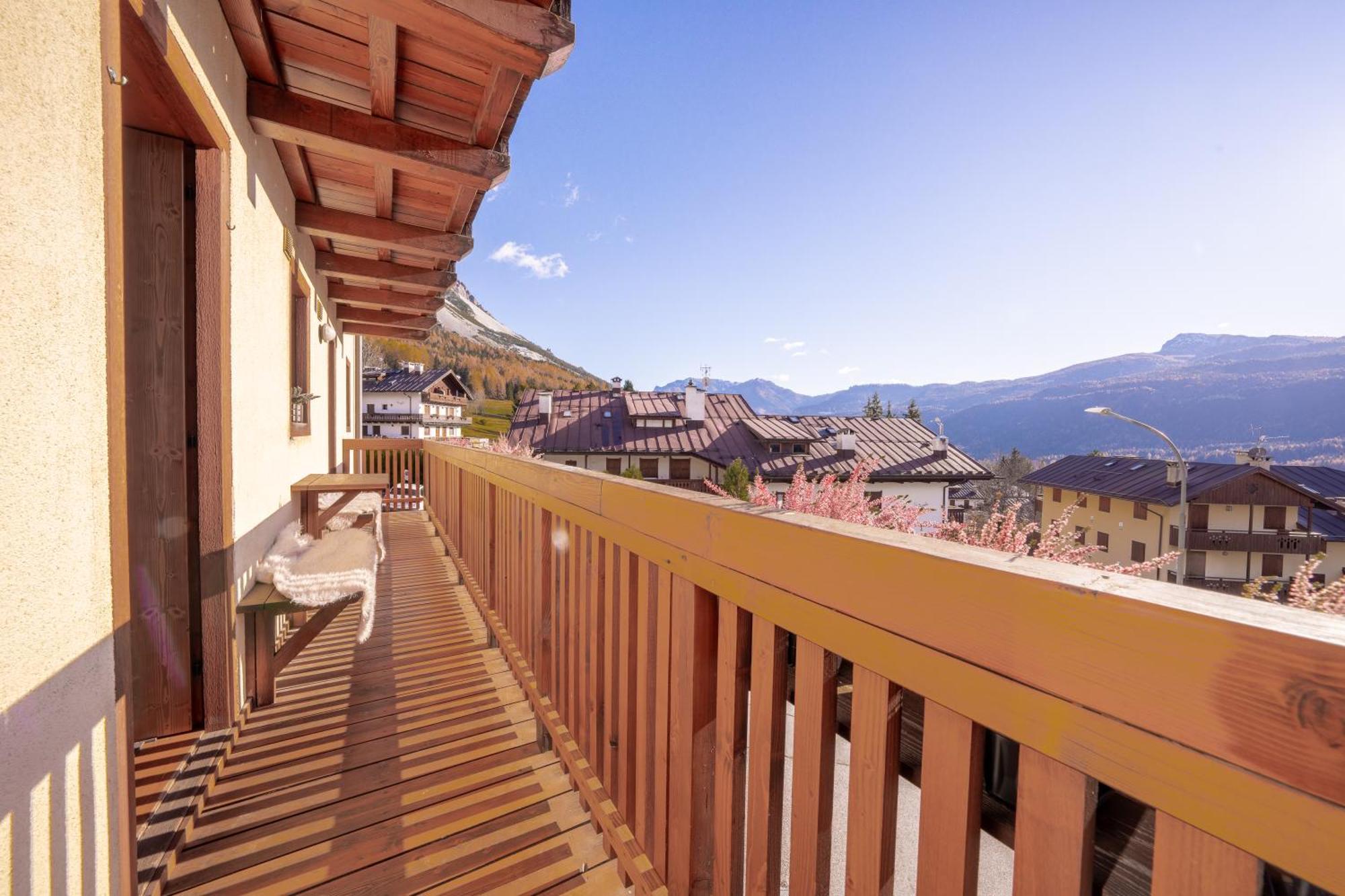 Nevesole Chalet - Charming Flat Near Dolomiti Ski Slopes サン・ヴィート・ディ・カドーレ エクステリア 写真