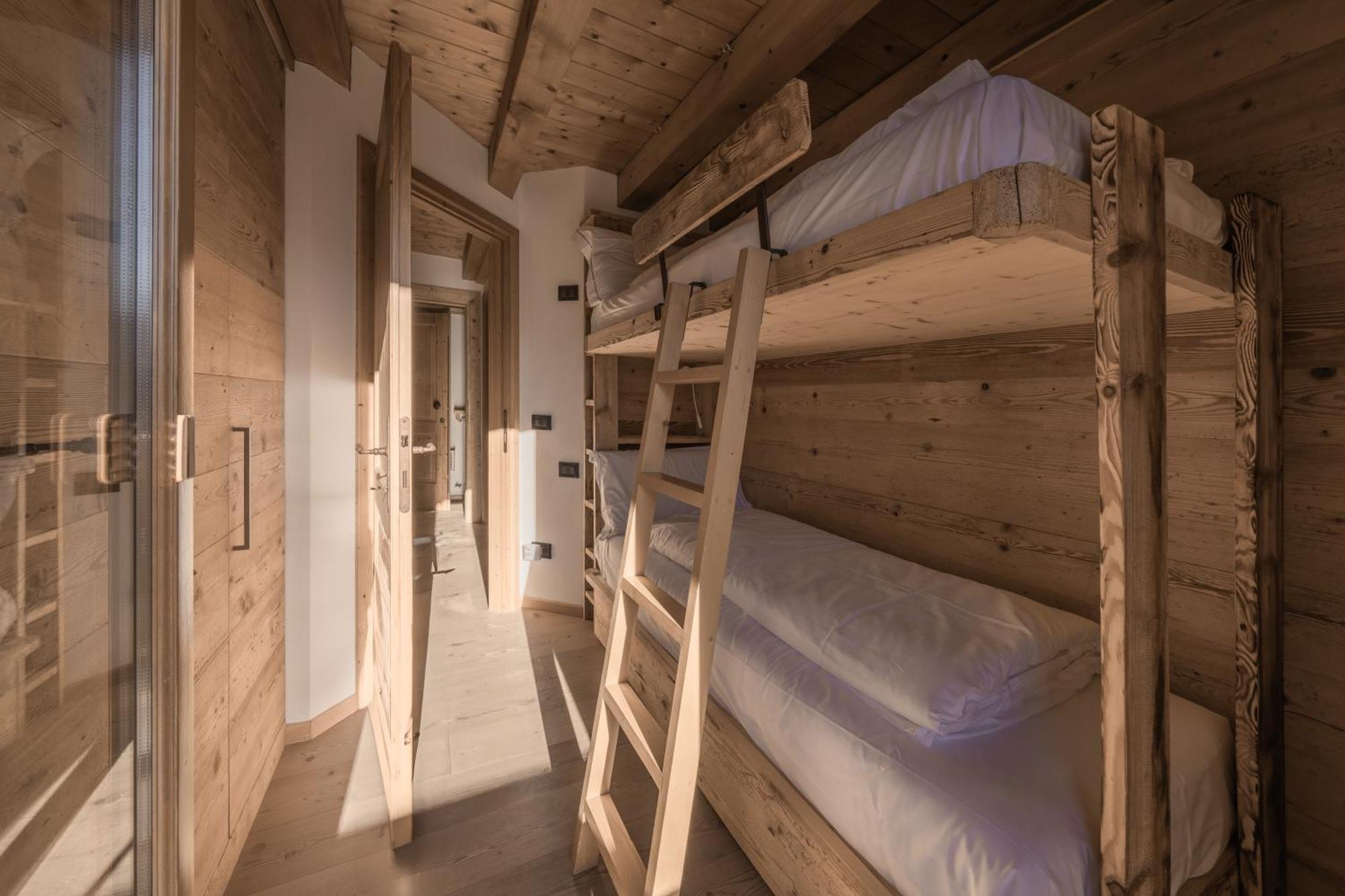 Nevesole Chalet - Charming Flat Near Dolomiti Ski Slopes サン・ヴィート・ディ・カドーレ エクステリア 写真