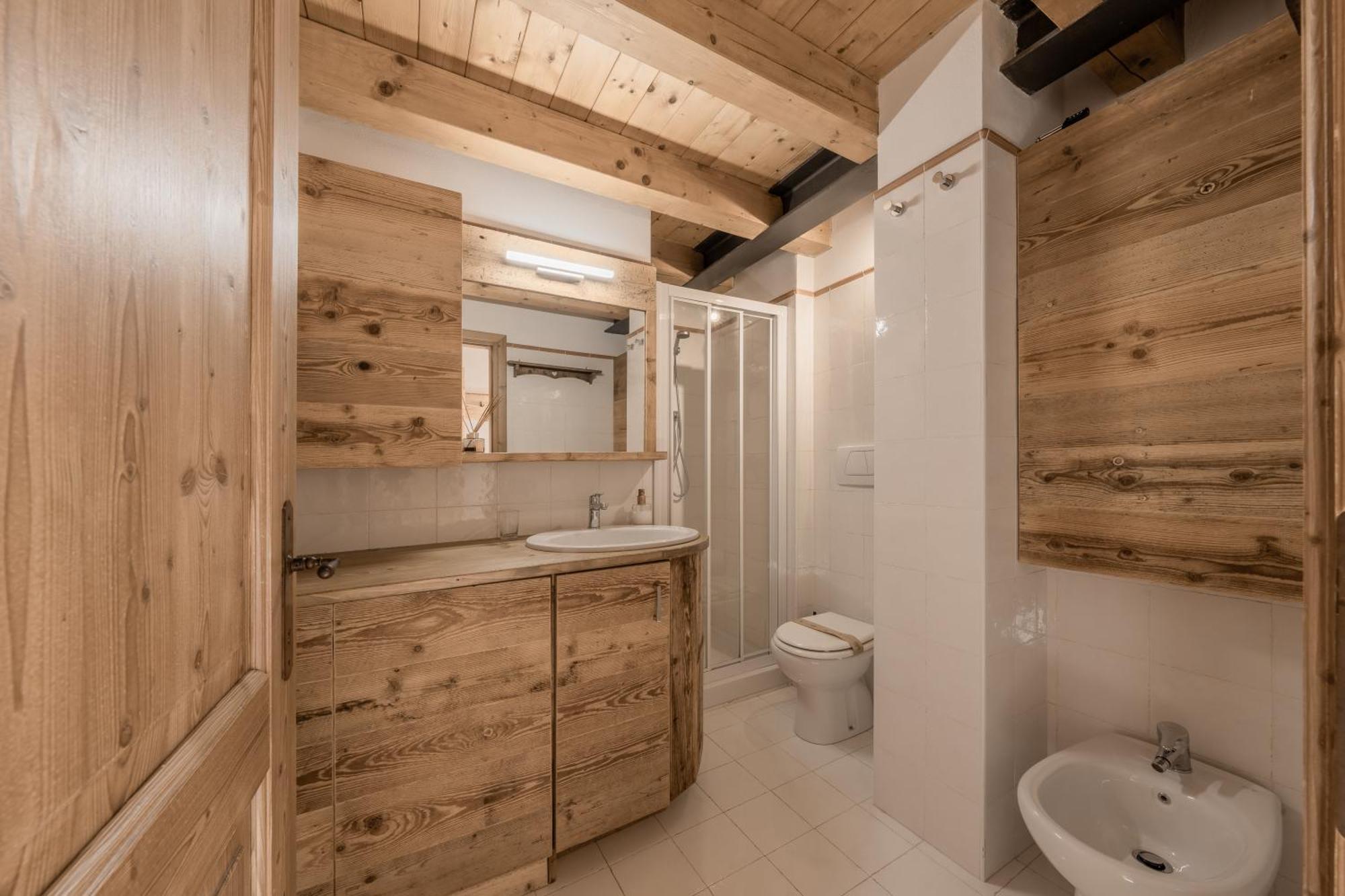 Nevesole Chalet - Charming Flat Near Dolomiti Ski Slopes サン・ヴィート・ディ・カドーレ エクステリア 写真